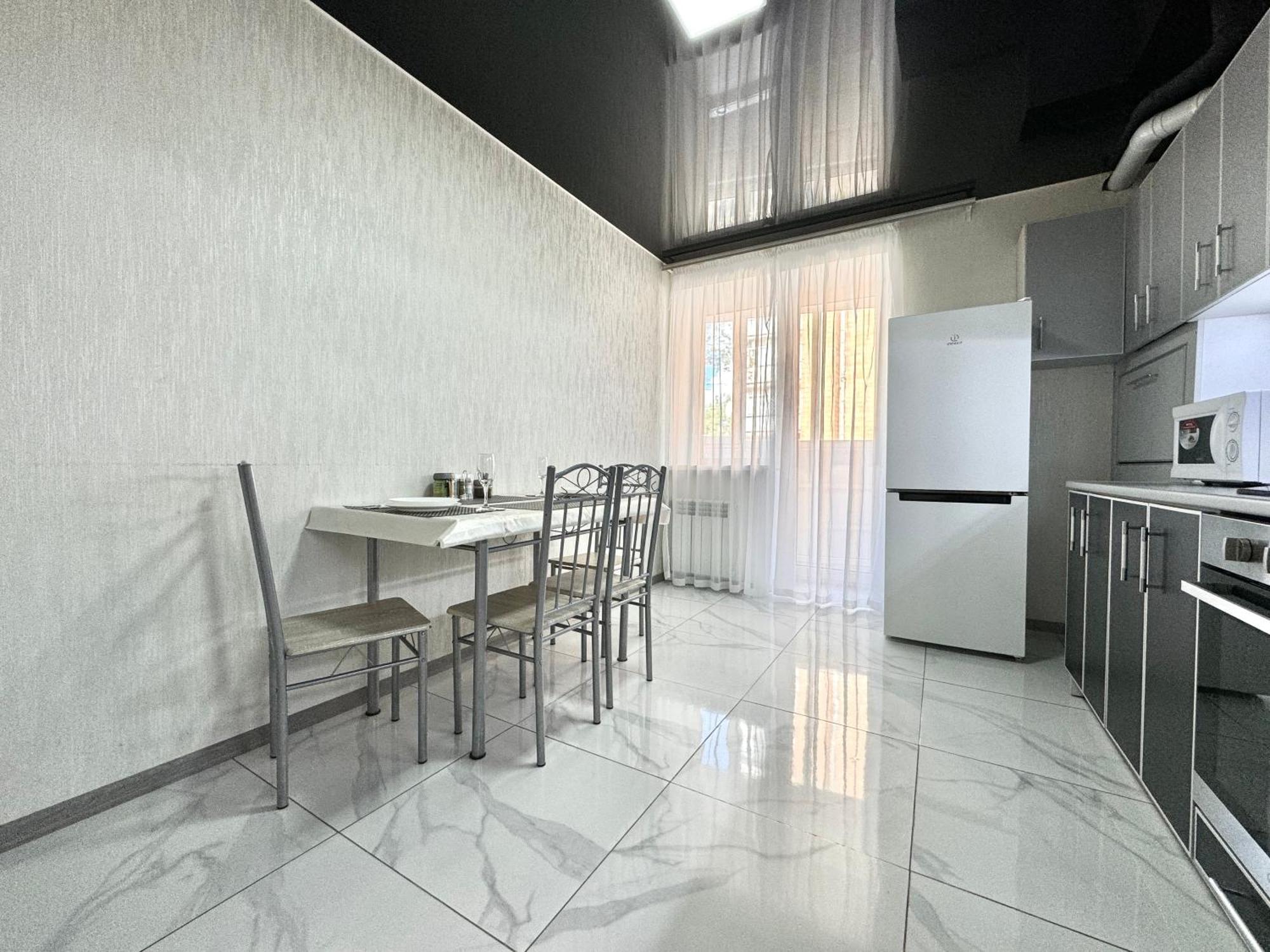 Apartpoltava 2 Окремі Кімнати, Новобудова, Два Великих Ліжка Центр, Корпусний Сад Exterior photo