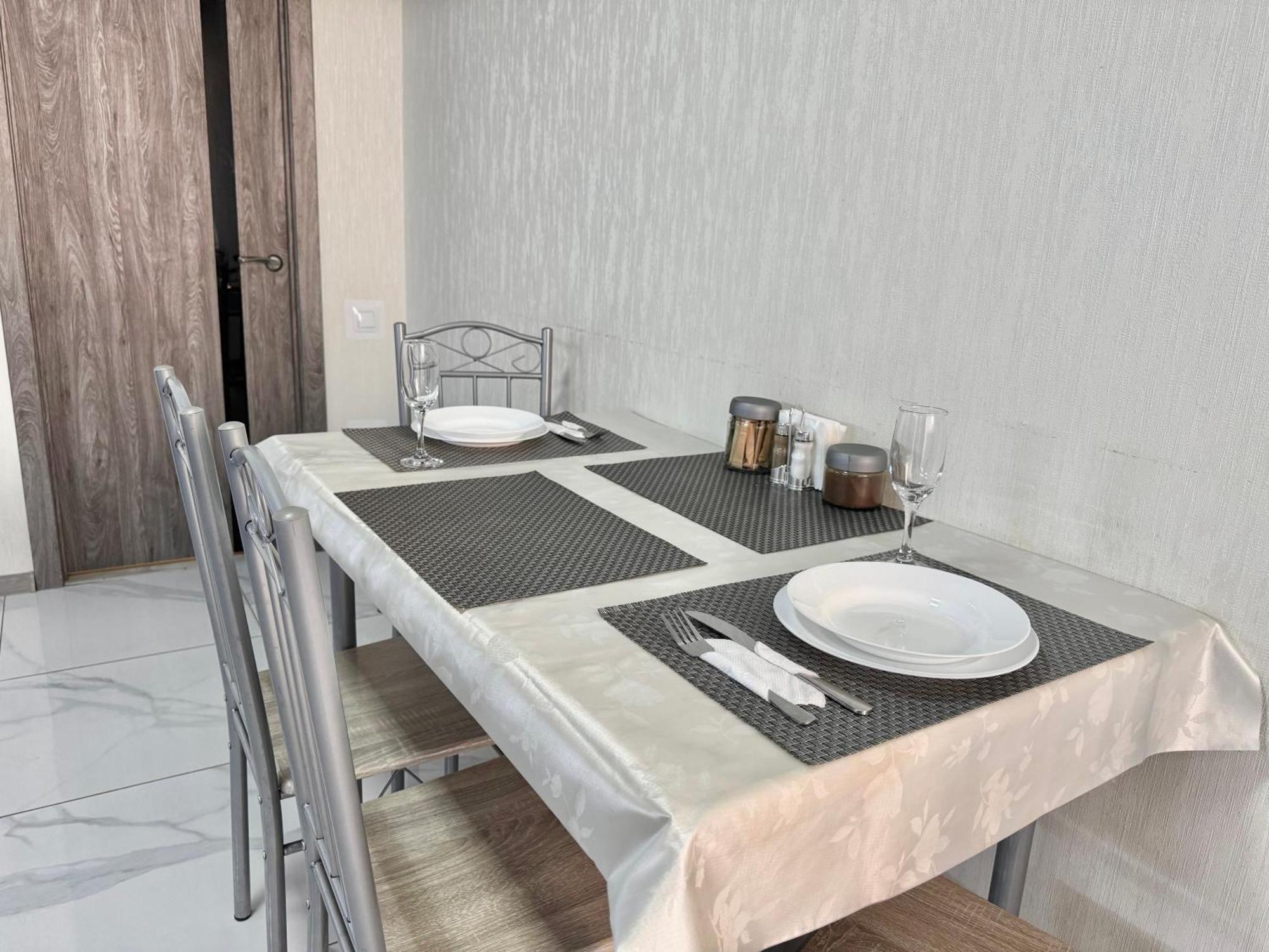 Apartpoltava 2 Окремі Кімнати, Новобудова, Два Великих Ліжка Центр, Корпусний Сад Exterior photo